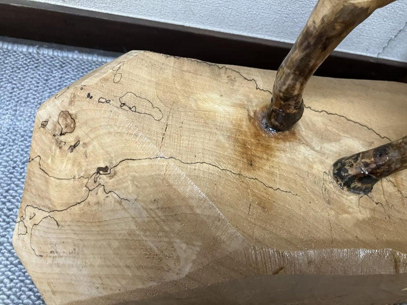 樋口裕行氏のチェンソーアート作品『イタヤカエデの馬』